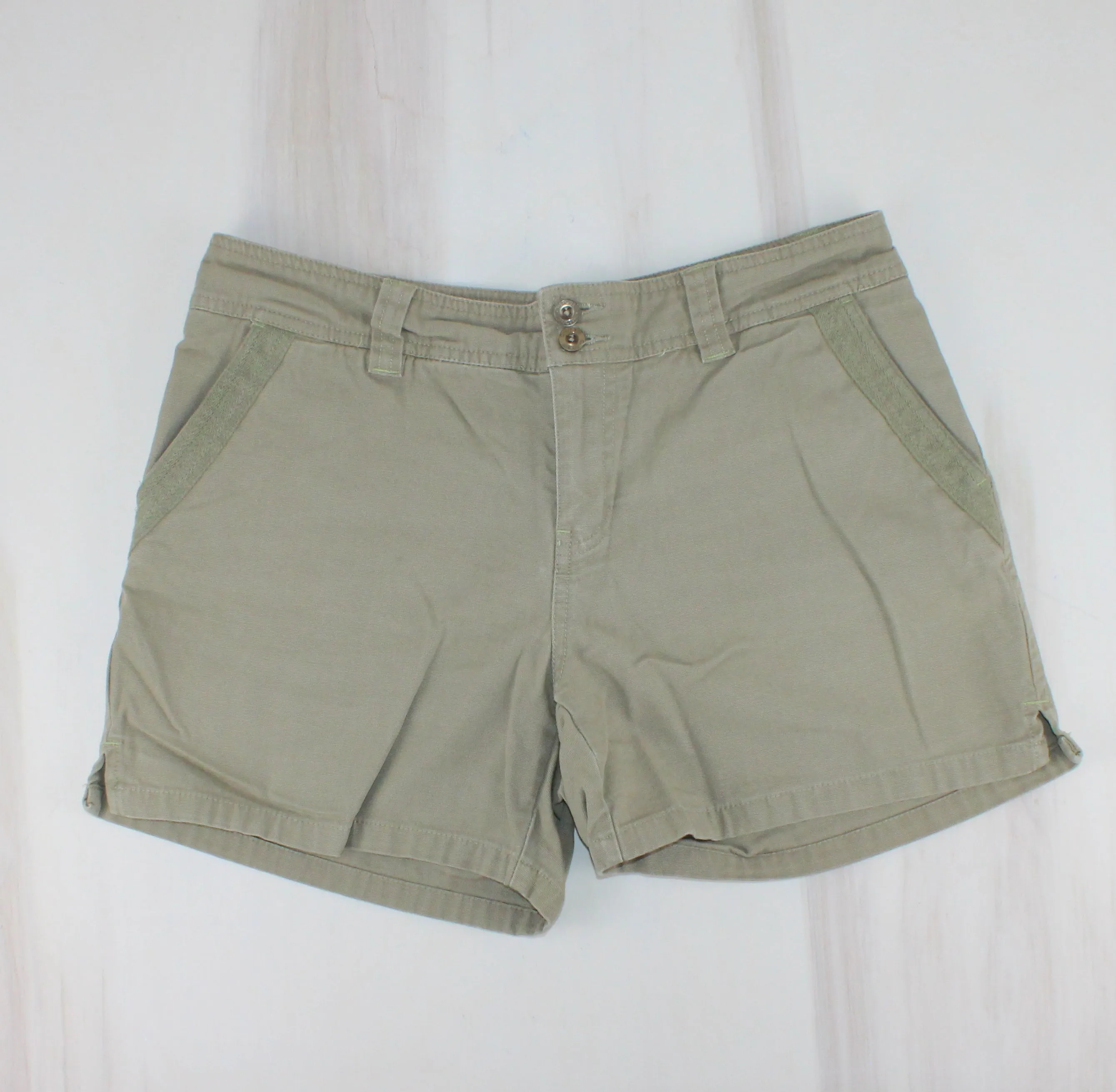 CHEROKEE LIGHT GREEN SHORTS LADIES SIZE 10 EUC