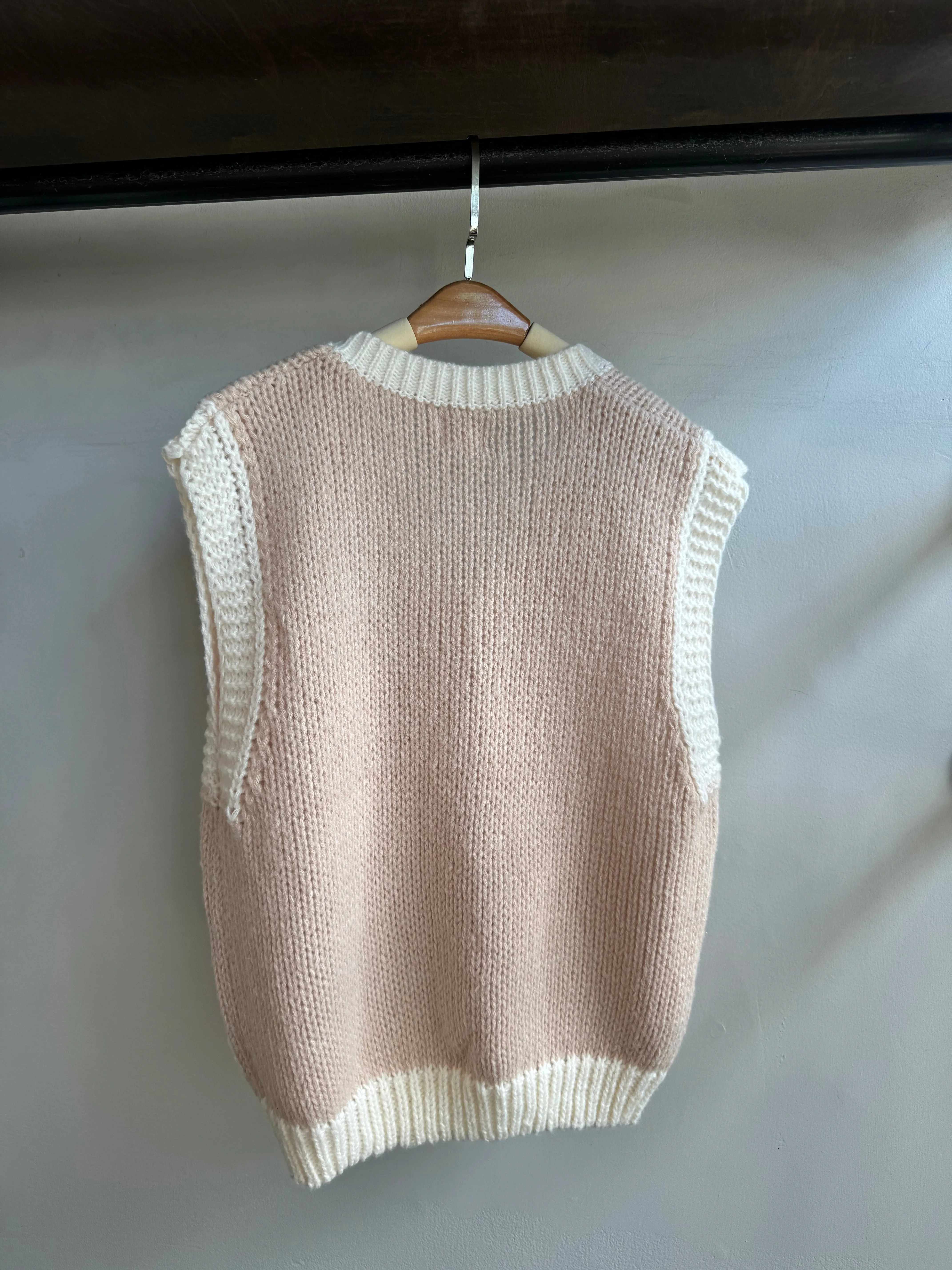 SHEEP Sweater Vest